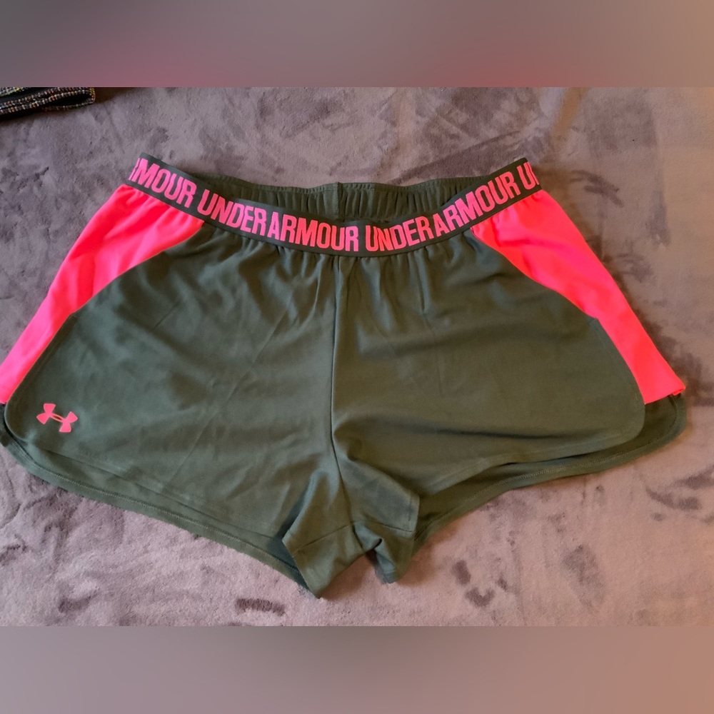 Under Armour Women’s unlined shorts XXL